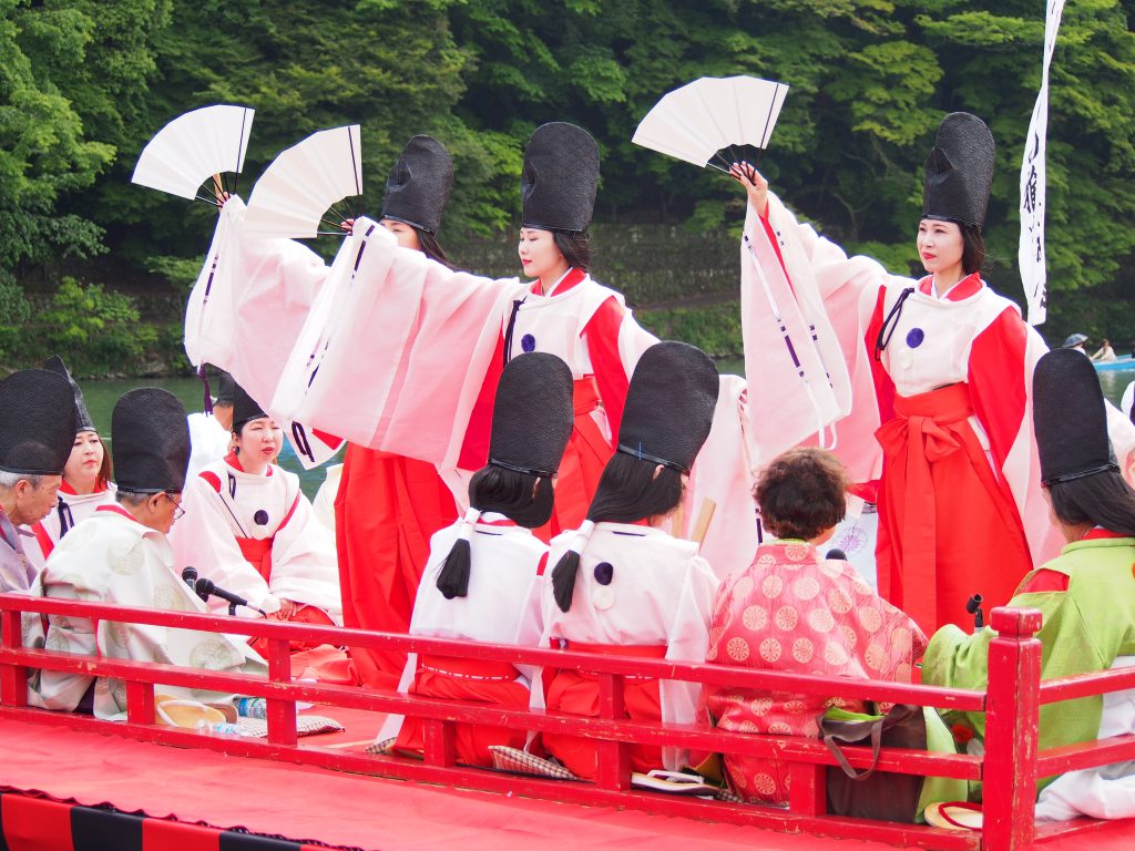 【三船祭】京都・嵐山で平安絵巻を再現した美にうっとり♪